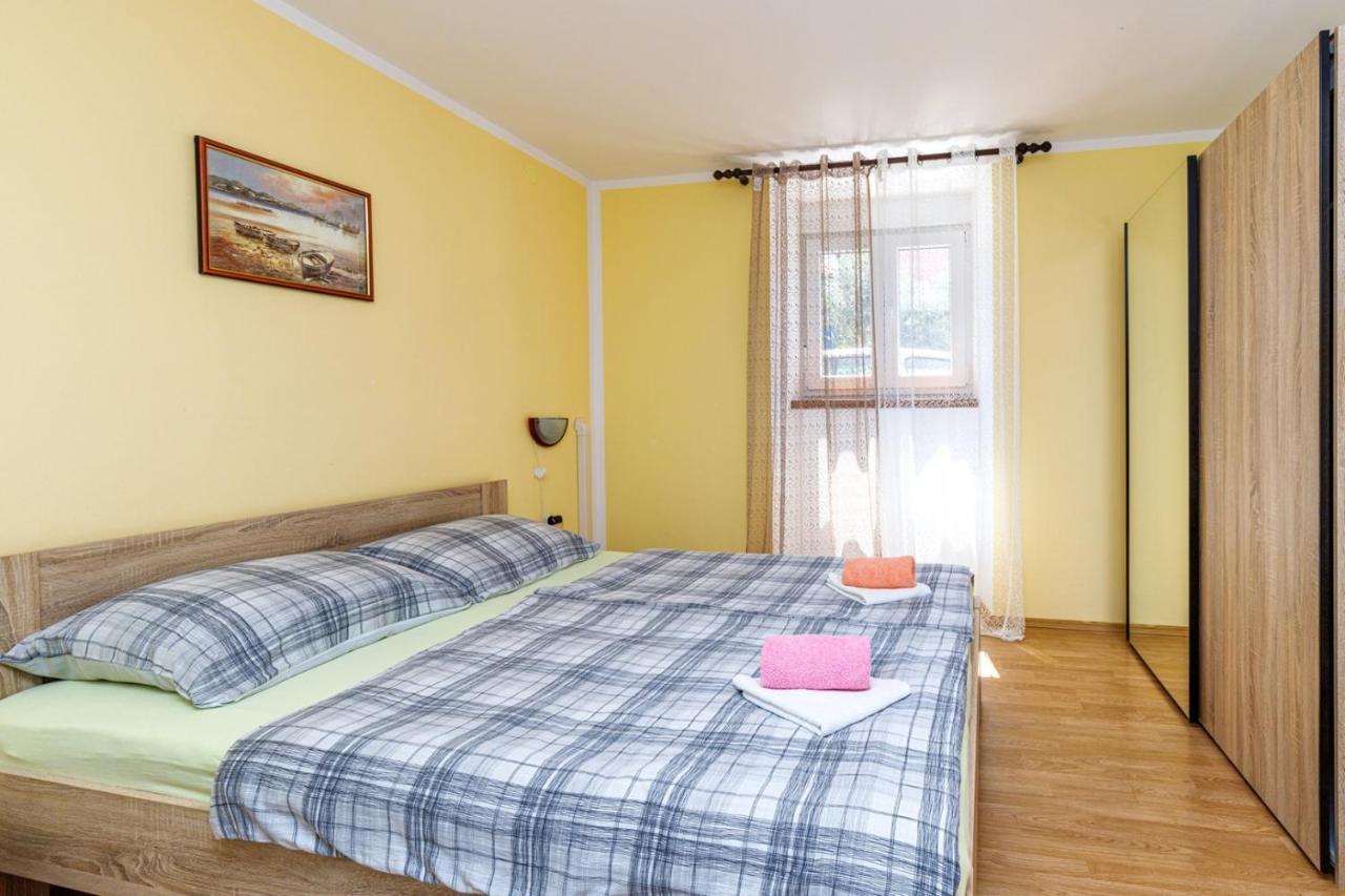 Apartments Mirjana Медулин Екстер'єр фото