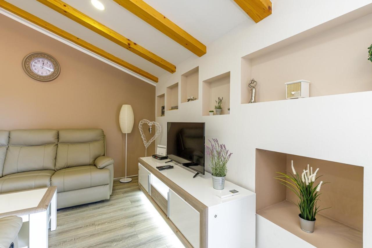 Apartments Mirjana Медулин Екстер'єр фото