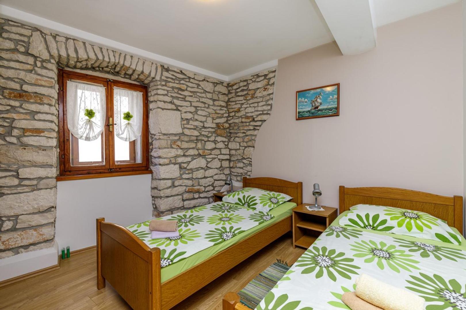 Apartments Mirjana Медулин Екстер'єр фото